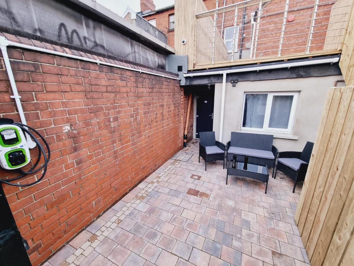Lmk, Spacious 1 Bedroom Ground Floor Apartment, Ev Charger, Free Parking Wi-Fi, Great Location Belfast Esterno foto