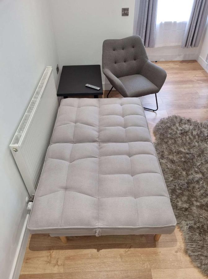 Lmk, Spacious 1 Bedroom Ground Floor Apartment, Ev Charger, Free Parking Wi-Fi, Great Location Belfast Esterno foto