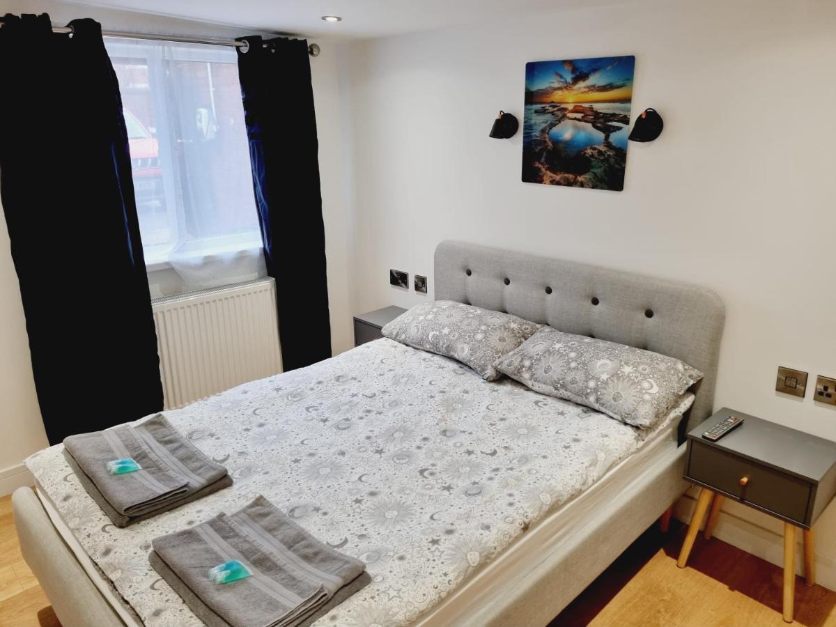 Lmk, Spacious 1 Bedroom Ground Floor Apartment, Ev Charger, Free Parking Wi-Fi, Great Location Belfast Esterno foto