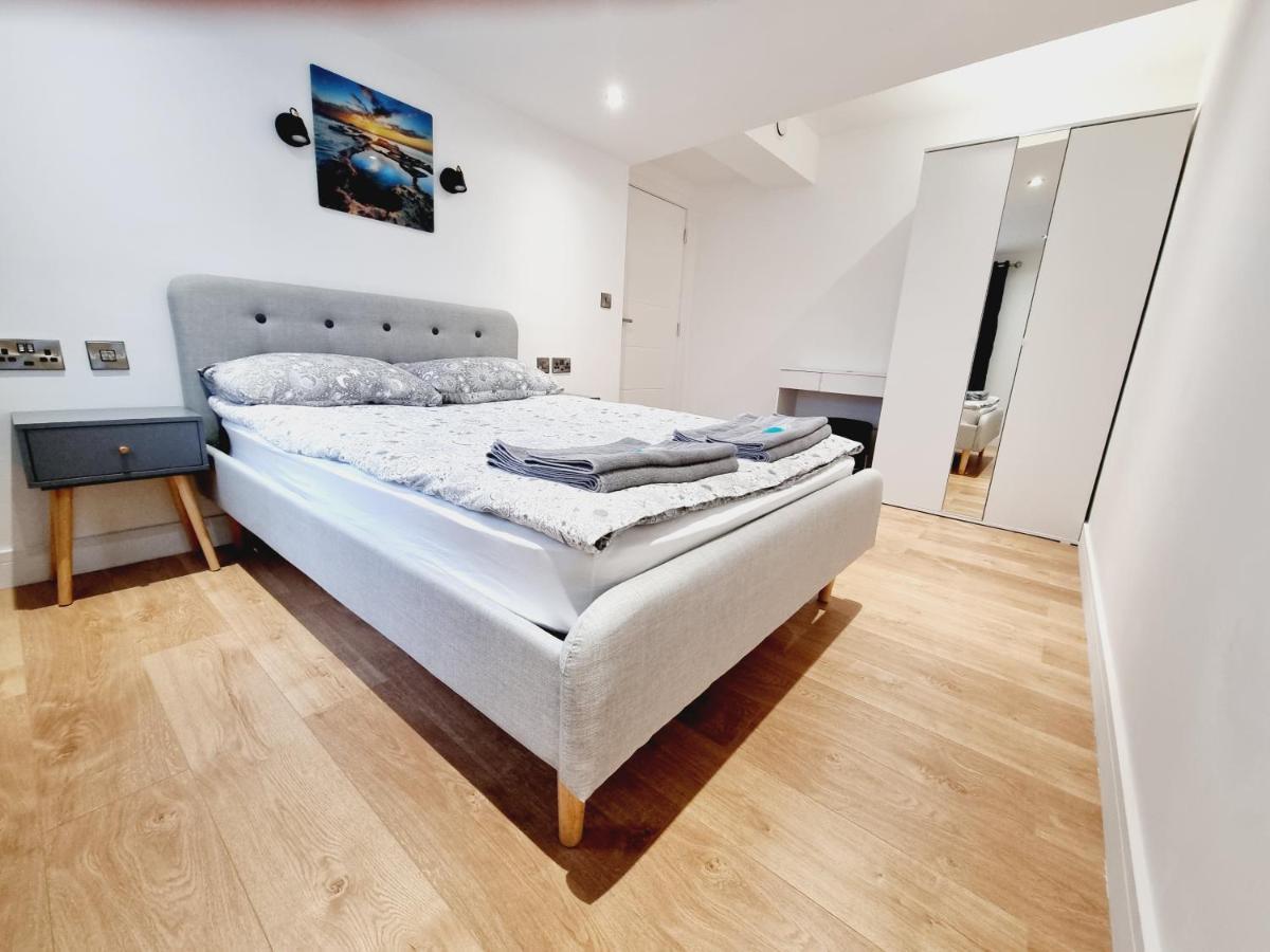 Lmk, Spacious 1 Bedroom Ground Floor Apartment, Ev Charger, Free Parking Wi-Fi, Great Location Belfast Esterno foto