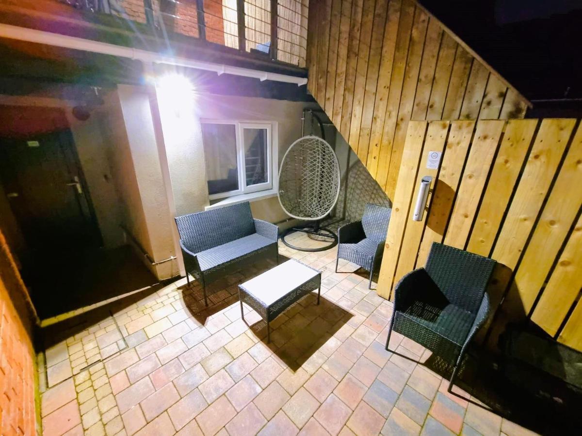 Lmk, Spacious 1 Bedroom Ground Floor Apartment, Ev Charger, Free Parking Wi-Fi, Great Location Belfast Esterno foto