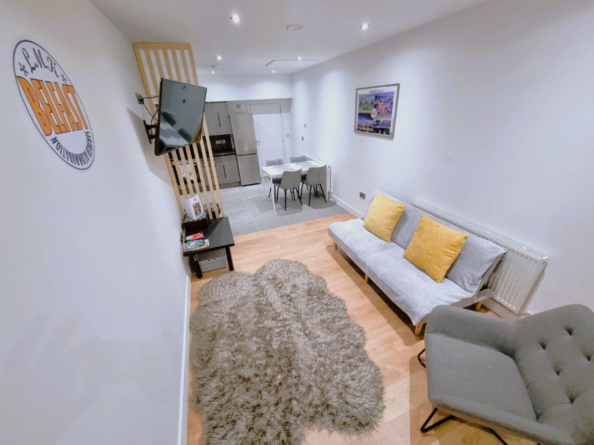 Lmk, Spacious 1 Bedroom Ground Floor Apartment, Ev Charger, Free Parking Wi-Fi, Great Location Belfast Esterno foto